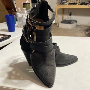Frankey Cutout Bootie